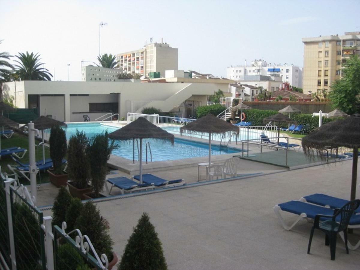 Cozy Apartamento Centro Торемолинос Екстериор снимка
